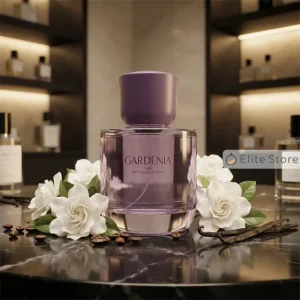 نمایی لوکس از بطری عطر در کنار گل‌های سفید و فضایی الهام‌گرفته از رایحه گلی و وانیلی.